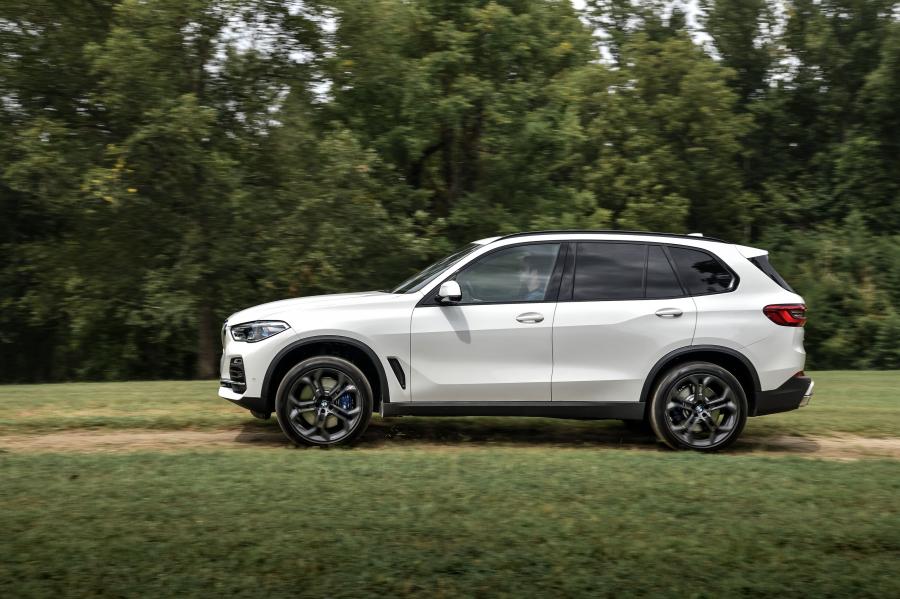  BMW X5 xDrive40i (G05) 2018 года  (WW) (фото 18 из 48)